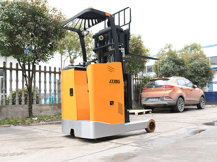 FRB20 2 TONELADAS MONTACARGAS REACH ELECTRICO (HOMBRE PARADO)