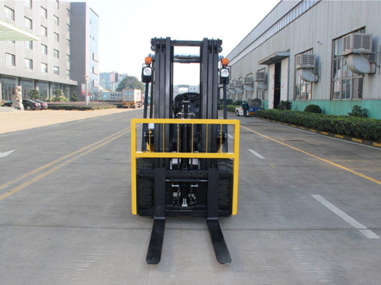 FD20 / 2 TON / 4400 lbs MONTACARGAS DIESEL