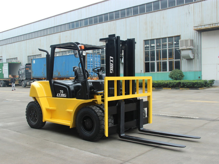 FD70 / 7 TON / 15,400 lbs MONTACARGAS DIESEL