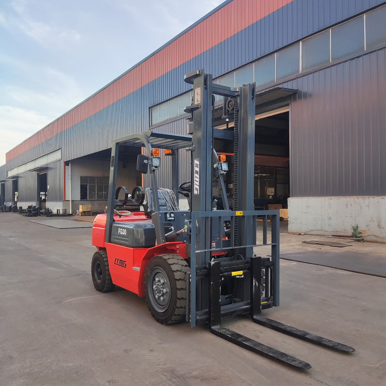 FG30 / 3 TON / 6600 lbs / MONTACARGAS GAS LP