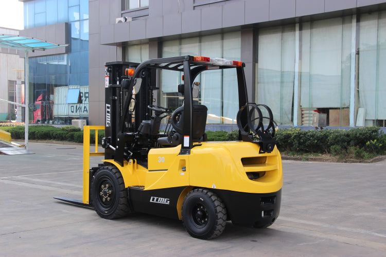 FB30/ 3.0 TON / 6600 lbs MONTACARGAS ELECTRICO