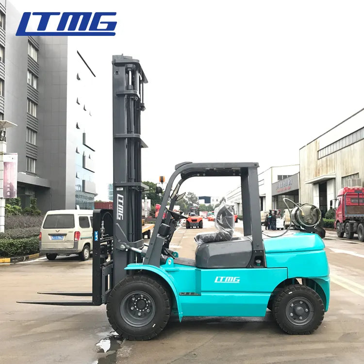 FG50 / 5 TON / 11,000 LBS / MONTACARGAS GAS LP