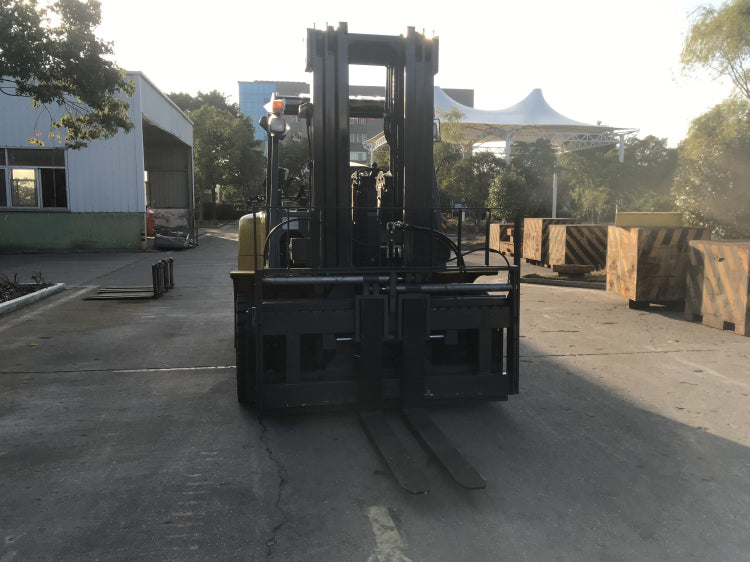 FG60 / 6 TON / 13,200 lbs / MONTACARGAS GAS LP